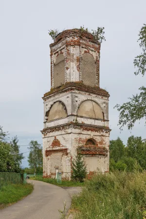Колокольня церкви Покрова