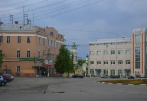 Жилой дом, учебное заведение 1920 г. - Дворец труда