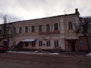 Жилой дом с торговым нижним этажем