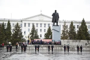 Памятник Ленину
