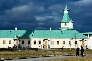 Западные братские кельи