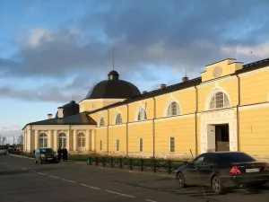 Главный корпус с биржей и северной башней
