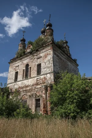 Спасская церковь с фрагментами живописи (Константиново)