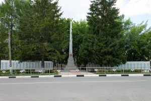 Обелиск в честь погибших в 1941-1945 гг.