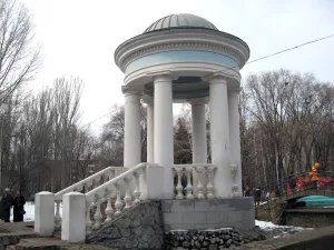 Гидростроитель