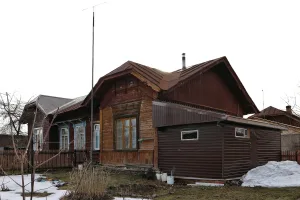Жилой дом для служащих