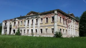 Восточный флигель