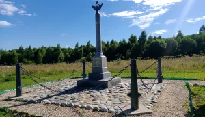 Памятник 1-й конной батарее лейб-гвардии 1-й артиллерийской бригады капитана Р. И. Захарова
