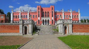 Лестница-терраса с подпорной стеной
