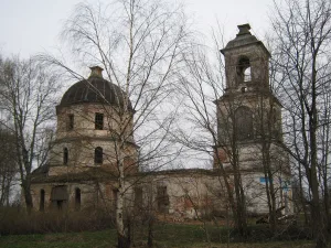 Покровская церковь с фрагментами живописи