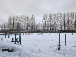 Манеж с церковью Петра и Павла