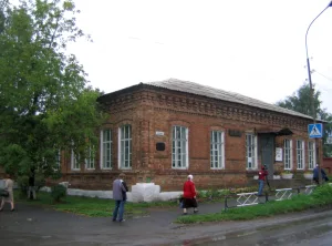 Здание земской школы