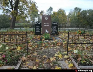 Братская могила воинов Советской Армии