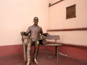Памятник Чехову