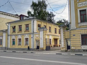 Флигель западный