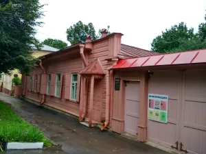 Главный дом усадьбы Смидовичей