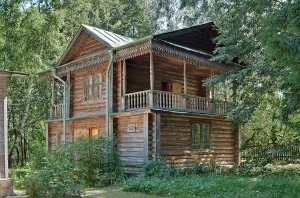 Флигель, «охотничий домик»