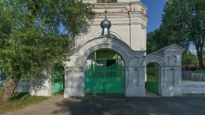 Ограда с воротами