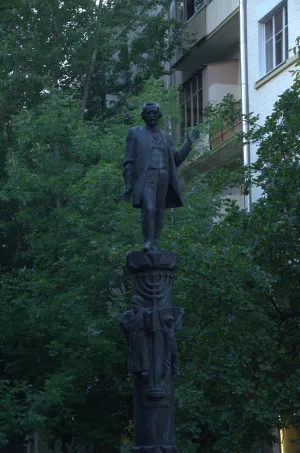 Скульптура Шолом-Алейхему