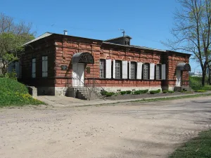 Здание бывшей таможни купца А. Орлова («Красный дом»)