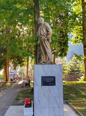 Памятник В.И. Ленину
