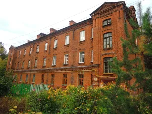 Здание казармы