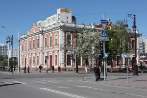Дом с магазинами усадьбы купцов Колмаковых