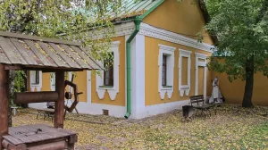 Флигель восточный