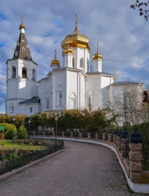 Петропавловская церковь и колокольня