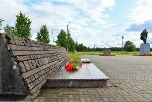 Мемориальные стены