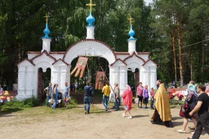 Ограда с воротами