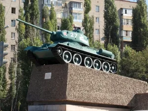 Памятник Т-34