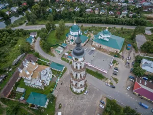Ансамбль застройки центра села
