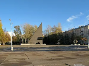 Площадь Мира