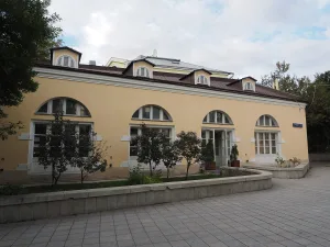 Флигель (Таганский)