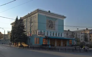 Здание кинотеатра имени А. С. Пушкина