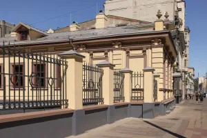 Фрагмент ограды по Долгоруковской ул. (Тверской)