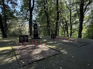 Братская могила советских воинов, погибших при штурме Кёнигсберга