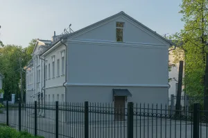 Флигель служебный "на палатках"