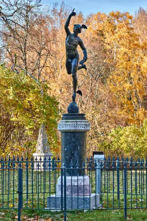Статуя «Летящий Меркурий»