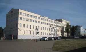 Здание бывшего офицерского собрания