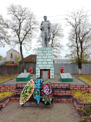 Братская могила 364 советских воинов