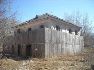 Восточный флигель