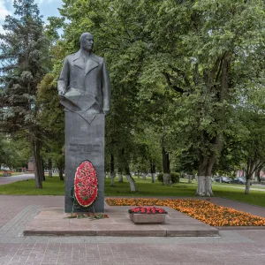 Памятник Фёдору Толбухину