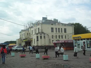 Прилегающая территория