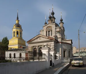 Нижняя Красносельская улица 12 стр. 1, Ограда церкви Покрова