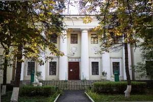 Восточный флигель