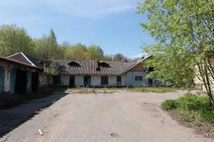 Служебные постройки