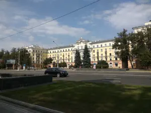 Дом на проспекте Независимости, 91, 93