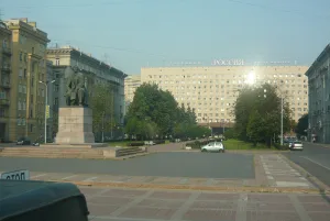 Площадь Чернышевского
